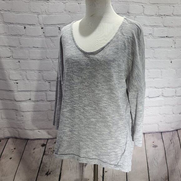 A.N.A Gray three quarter sleeve sweater Hi Low cut - Picture 3 of 10